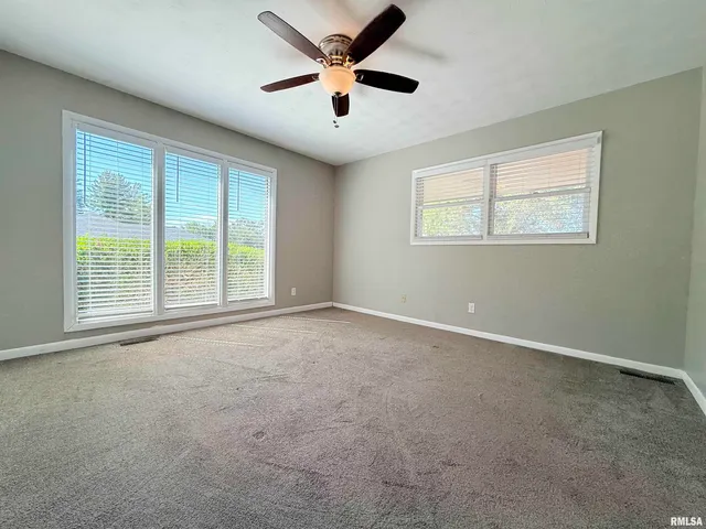 $207,000 | 30 Red Bud Road, Harrisburg, IL 62946