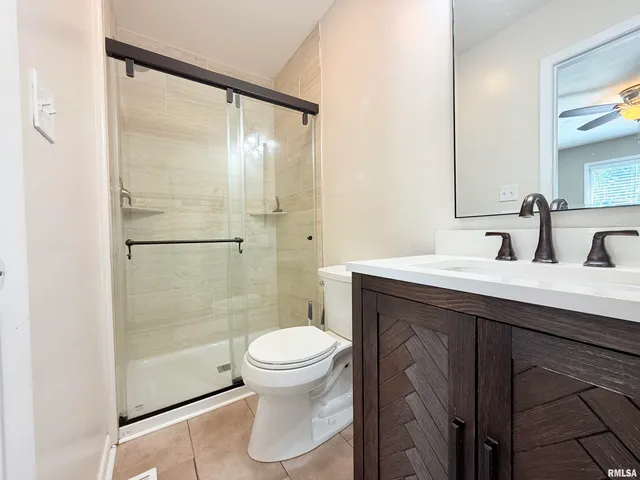 $207,000 | 30 Red Bud Road, Harrisburg, IL 62946