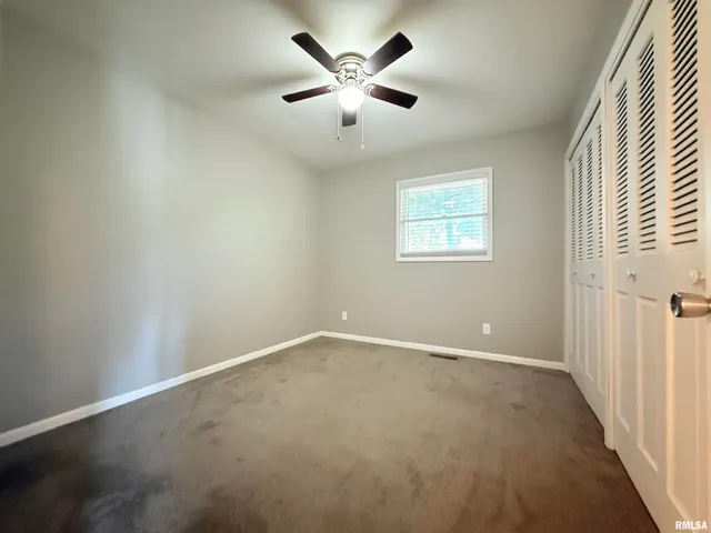 $207,000 | 30 Red Bud Road, Harrisburg, IL 62946