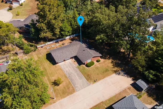 $207,000 | 30 Red Bud Road, Harrisburg, IL 62946