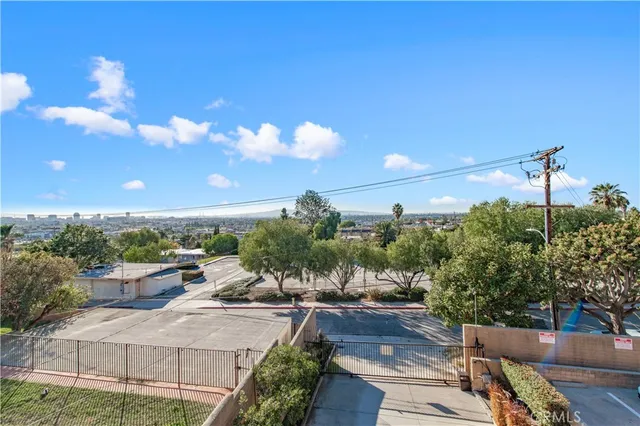 $645,000 | 2240 North Legion Drive, Unit 217, Signal Hill, CA 90755