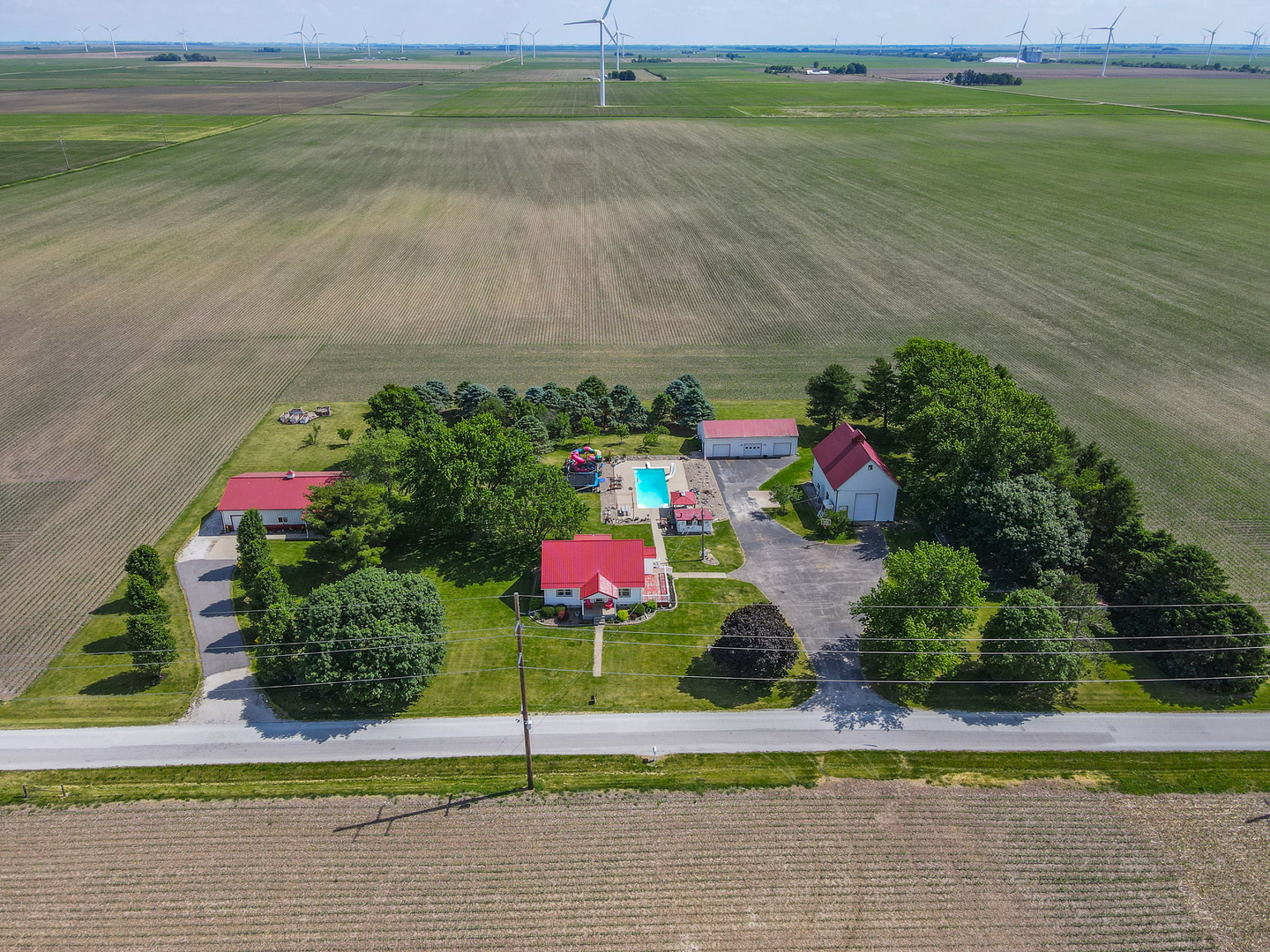 2833 East 1600 North Road Sheldon, IL 60966 - Photo 68 of 70 a view of a garden with a lake view