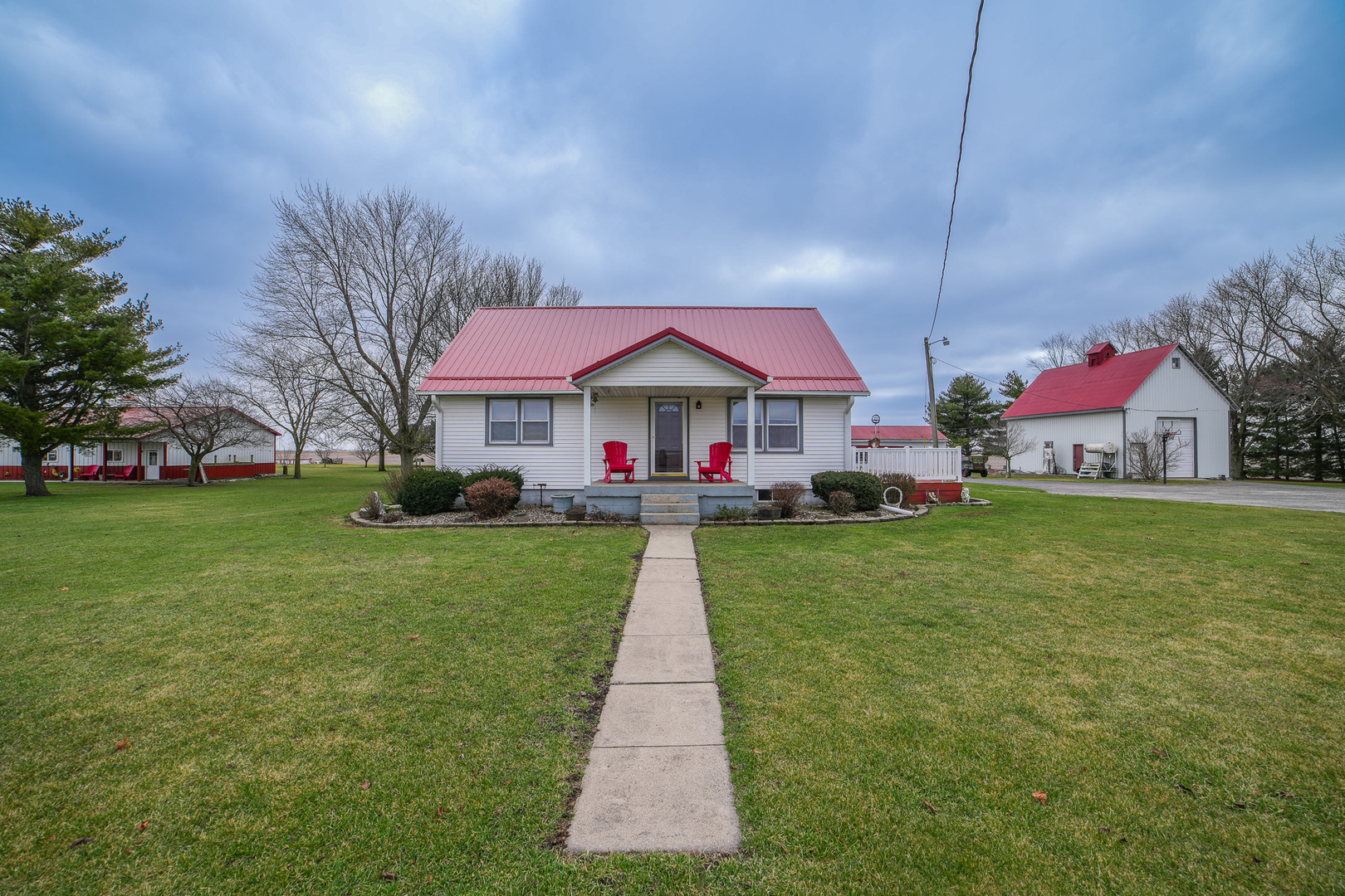 2833 East 1600 North Road Sheldon, IL 60966 - Photo 69 of 70 a front view of house with yard and green space