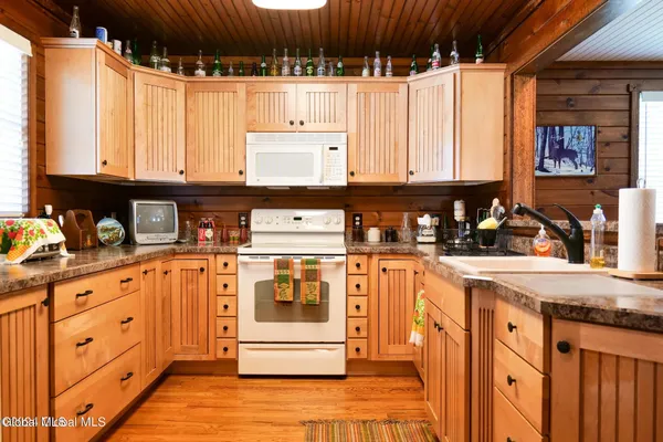 $1,500,000 | 103-105 6th Street, Malta, NY 12866