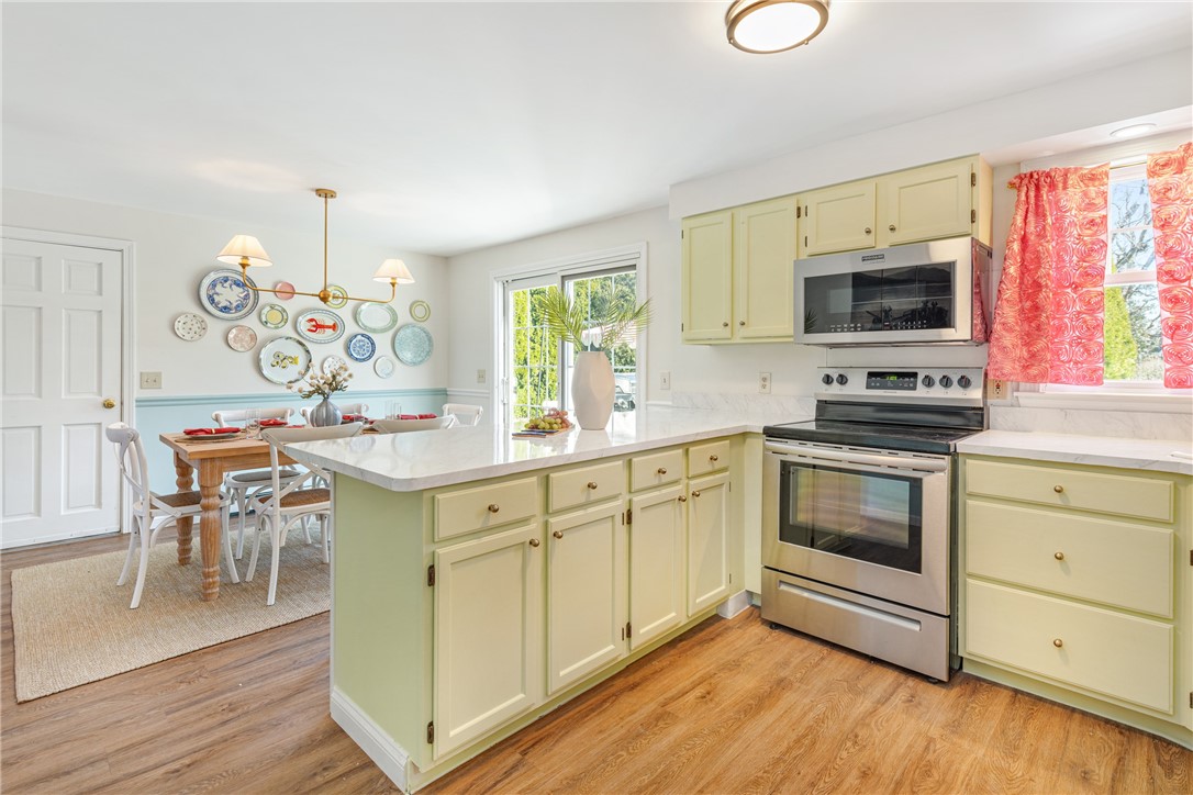 20 Samson Lane Middletown, RI 02842 - Photo 24 of 50