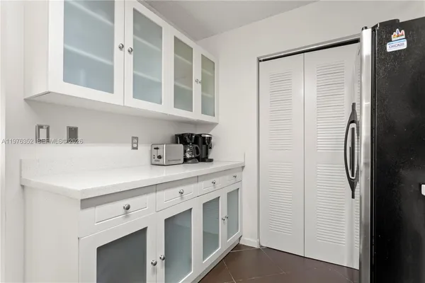 $3,300 | 19555 East Country Club Drive, Unit 8208, Aventura, FL 33180