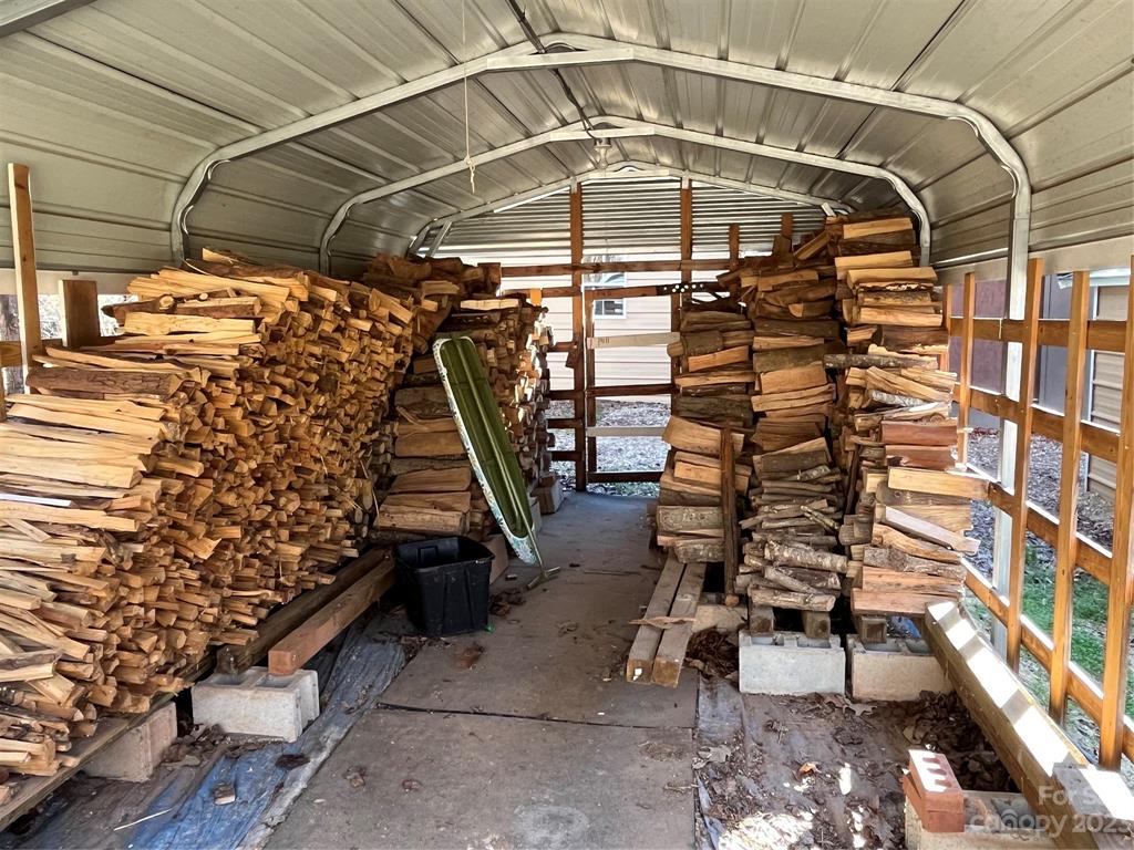 120 Barlow Lane Salisbury, NC 28147 - Photo 6 of 34 a view of entryway with a lot of stuff