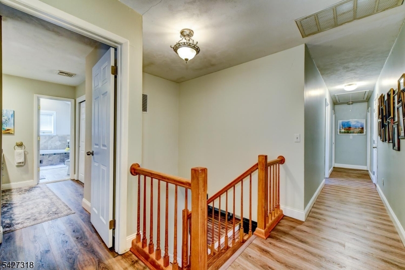 52 Ashburn Road Wayne, NJ 07470 - Photo 23 of 49