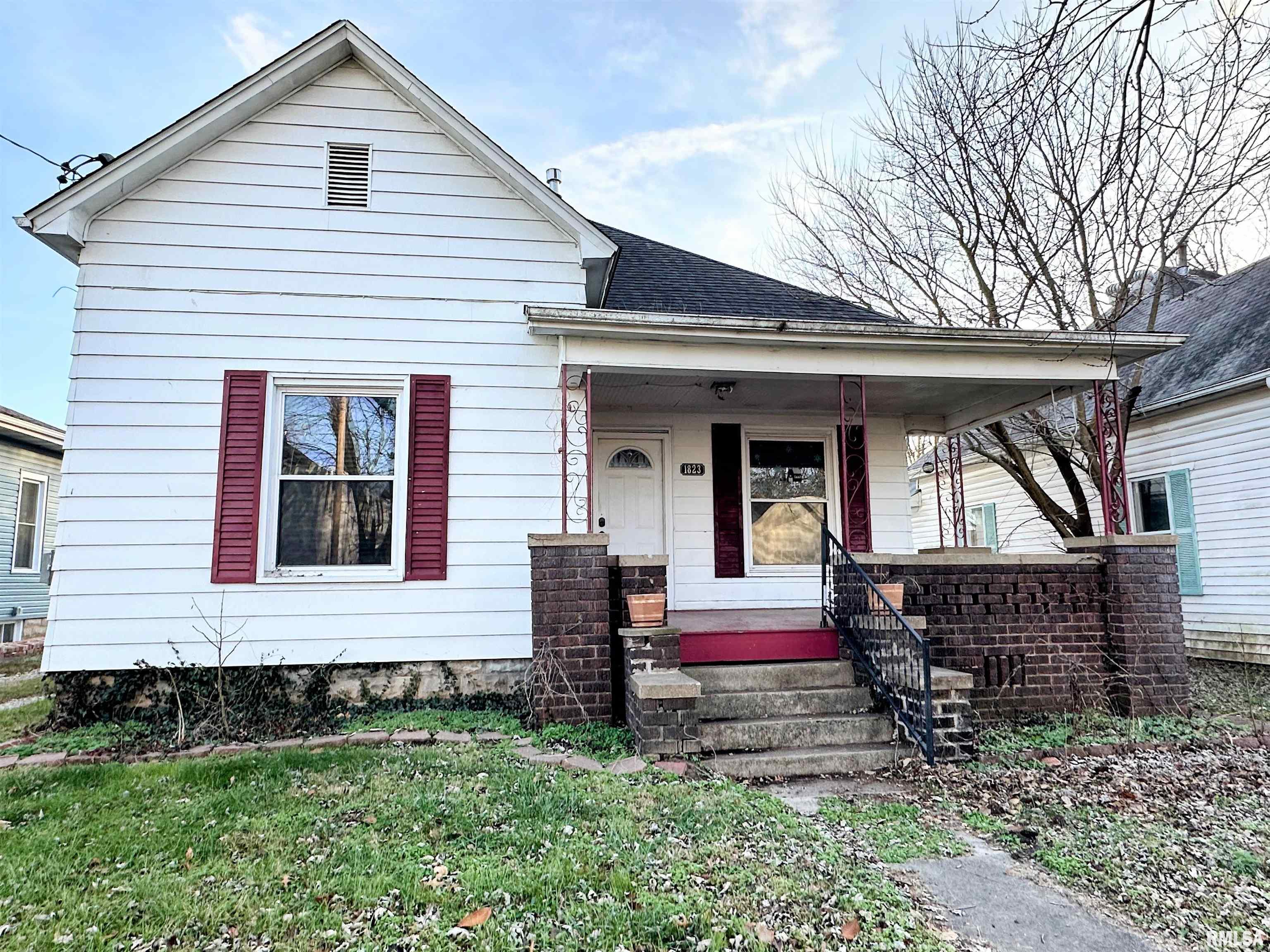 1823 Edith Street Murphysboro, IL 62966 - Photo 1 of 28 Gallery Image 1
