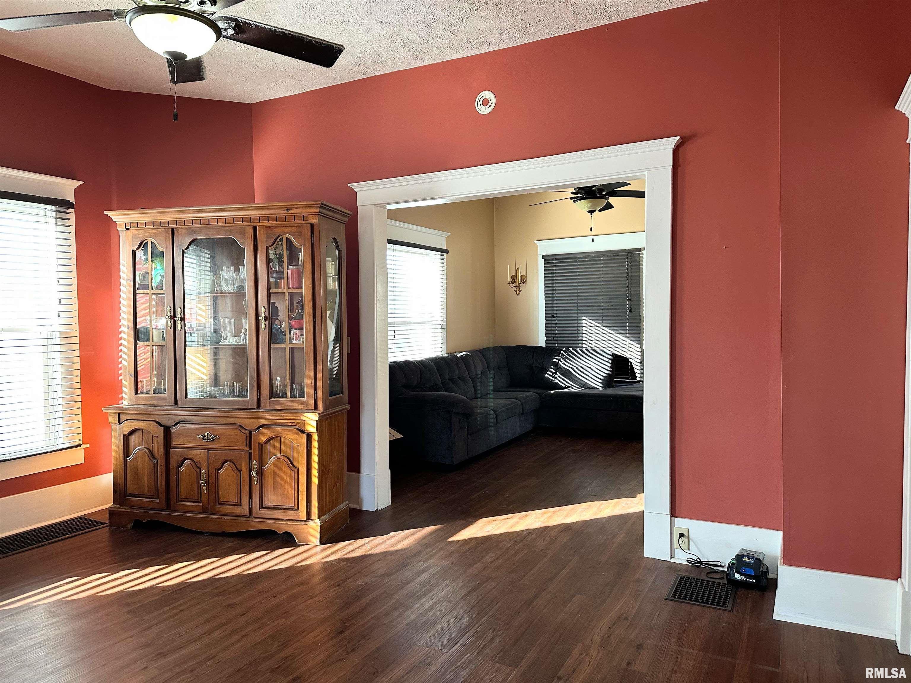 1823 Edith Street Murphysboro, IL 62966 - Photo 11 of 28 Gallery Image 11
