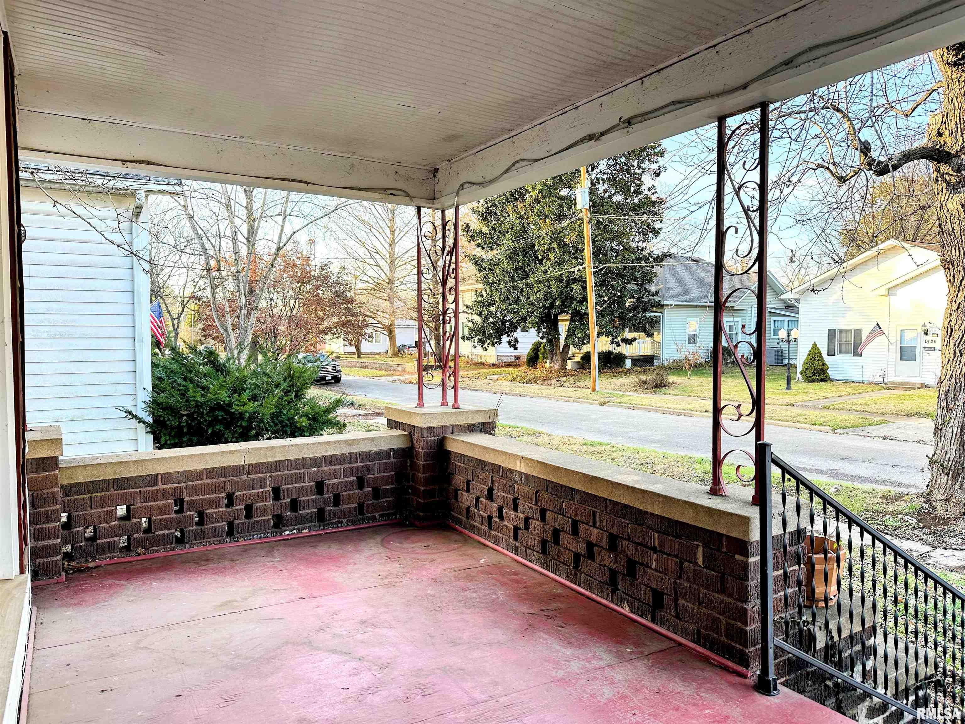 1823 Edith Street Murphysboro, IL 62966 - Photo 3 of 28 Gallery Image 3