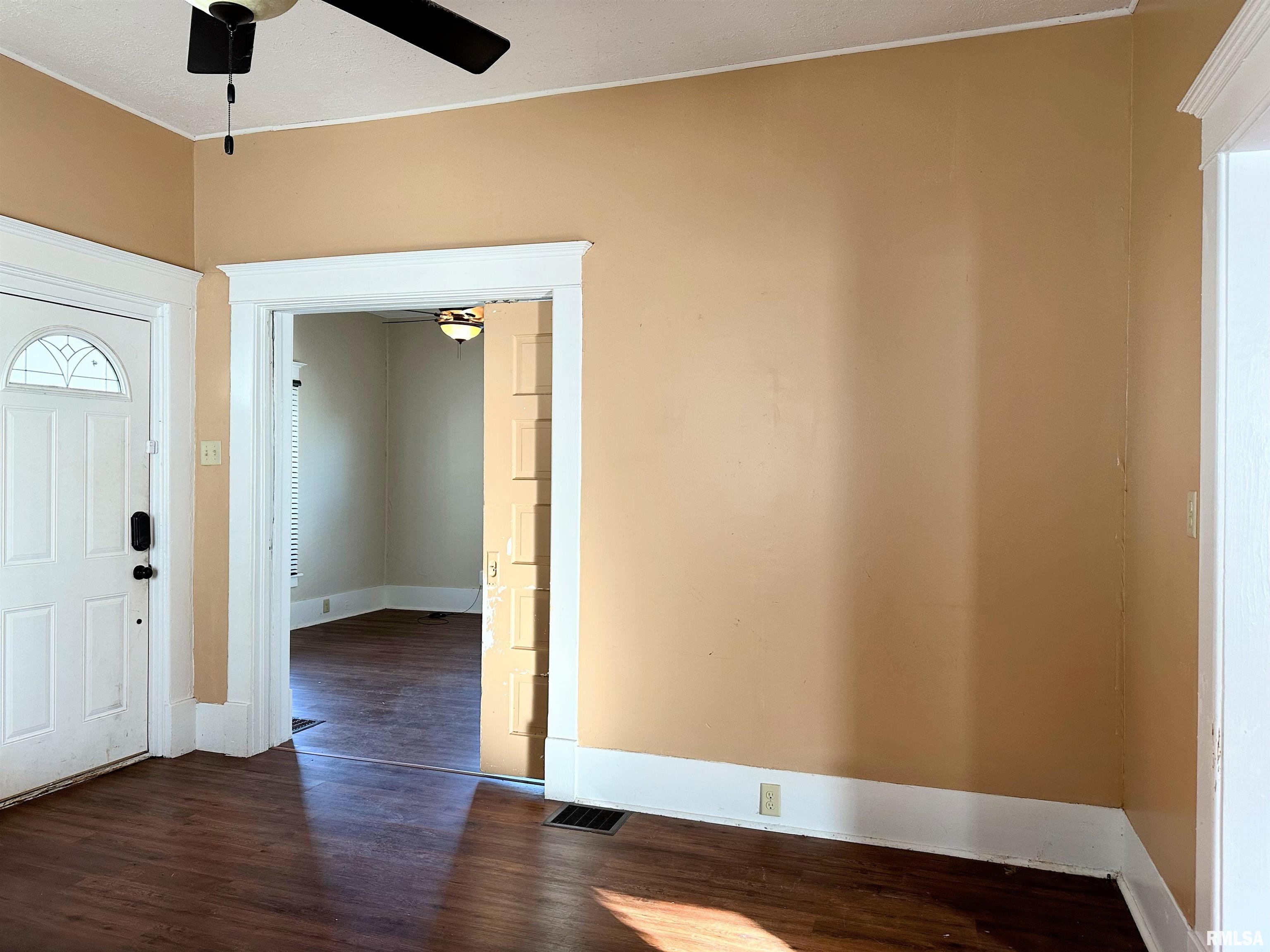 1823 Edith Street Murphysboro, IL 62966 - Photo 5 of 28 Gallery Image 5