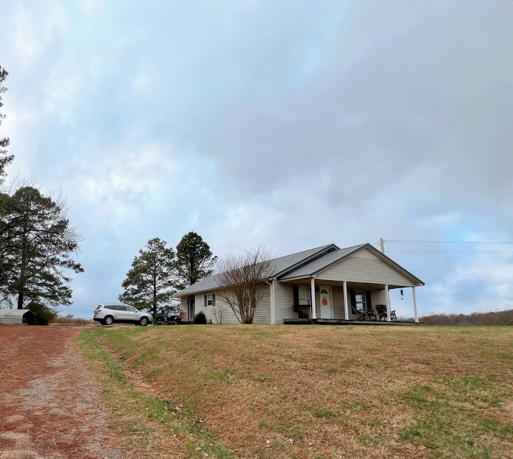301 Rabbit Trail Road Leoma, TN 38468 - Photo 3 of 33 a front view of a house with a yard