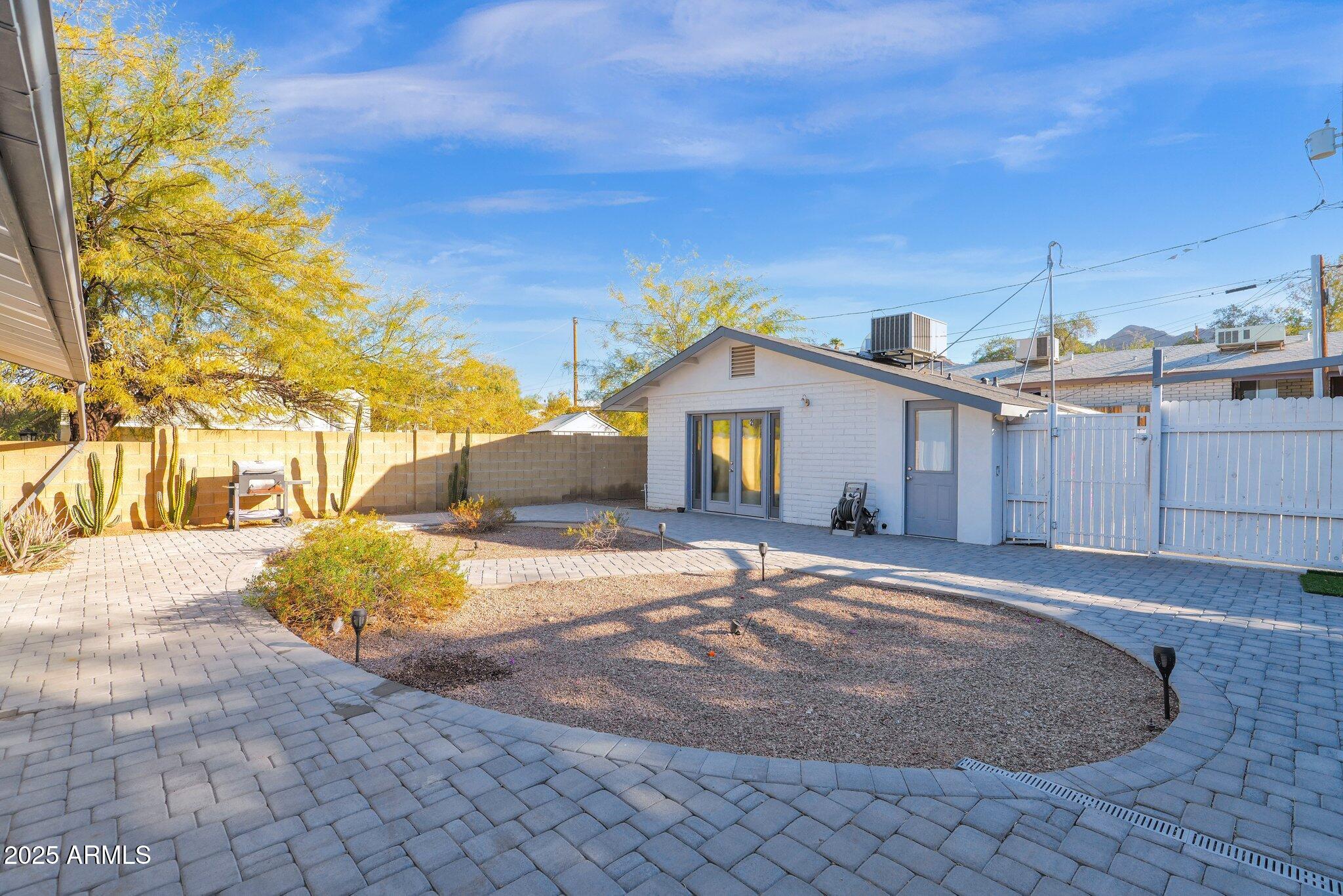 1404 East Mountain View Road Phoenix, AZ 85020 - Photo 20 of 27 18-web-or-mls-P1054769