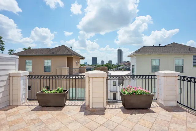 $3,195 | 1026 Wagner Street, Houston, TX 77007
