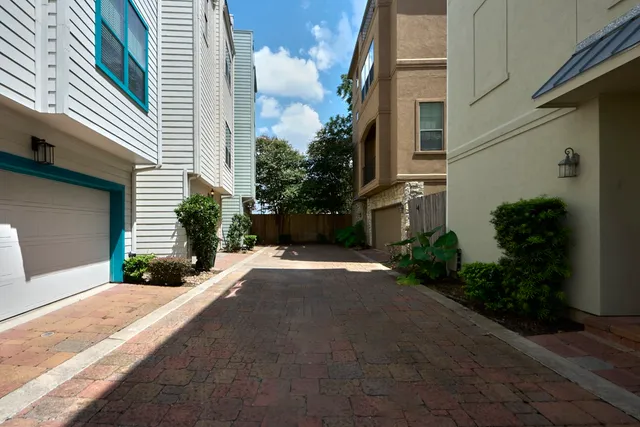 $3,195 | 1026 Wagner Street, Houston, TX 77007