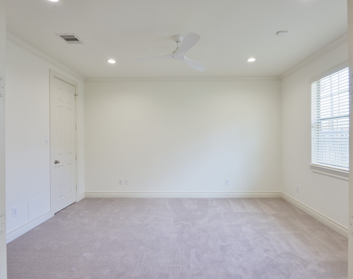 1026 Wagner Street Houston, TX 77007 - Photo 6 of 33 1st Floor Guest Bedroom