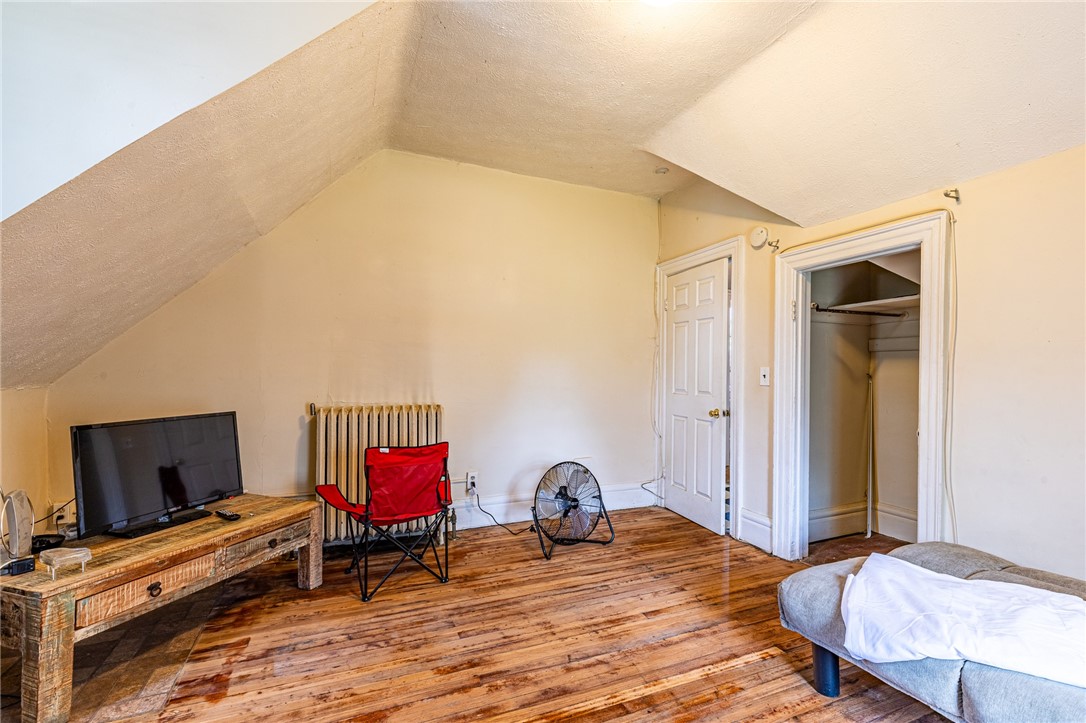 1041 Lake Avenue Rochester, NY 14613 - Photo 22 of 33