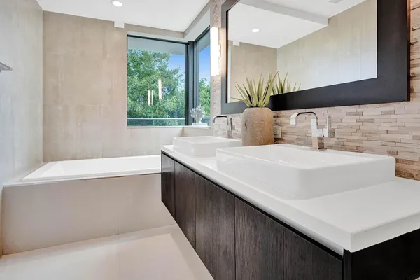 $1,795,000 | 3040 North Ocean Boulevard, Unit N106, Fort Lauderdale, FL 33308