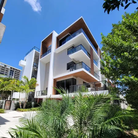 $1,795,000 | 3040 North Ocean Boulevard, Unit N106, Fort Lauderdale, FL 33308