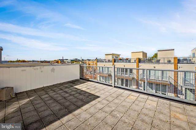 a car parked in front of a building