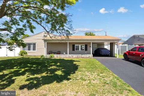 $430,000 | 24 Garden Lane, Levittown, PA 19055
