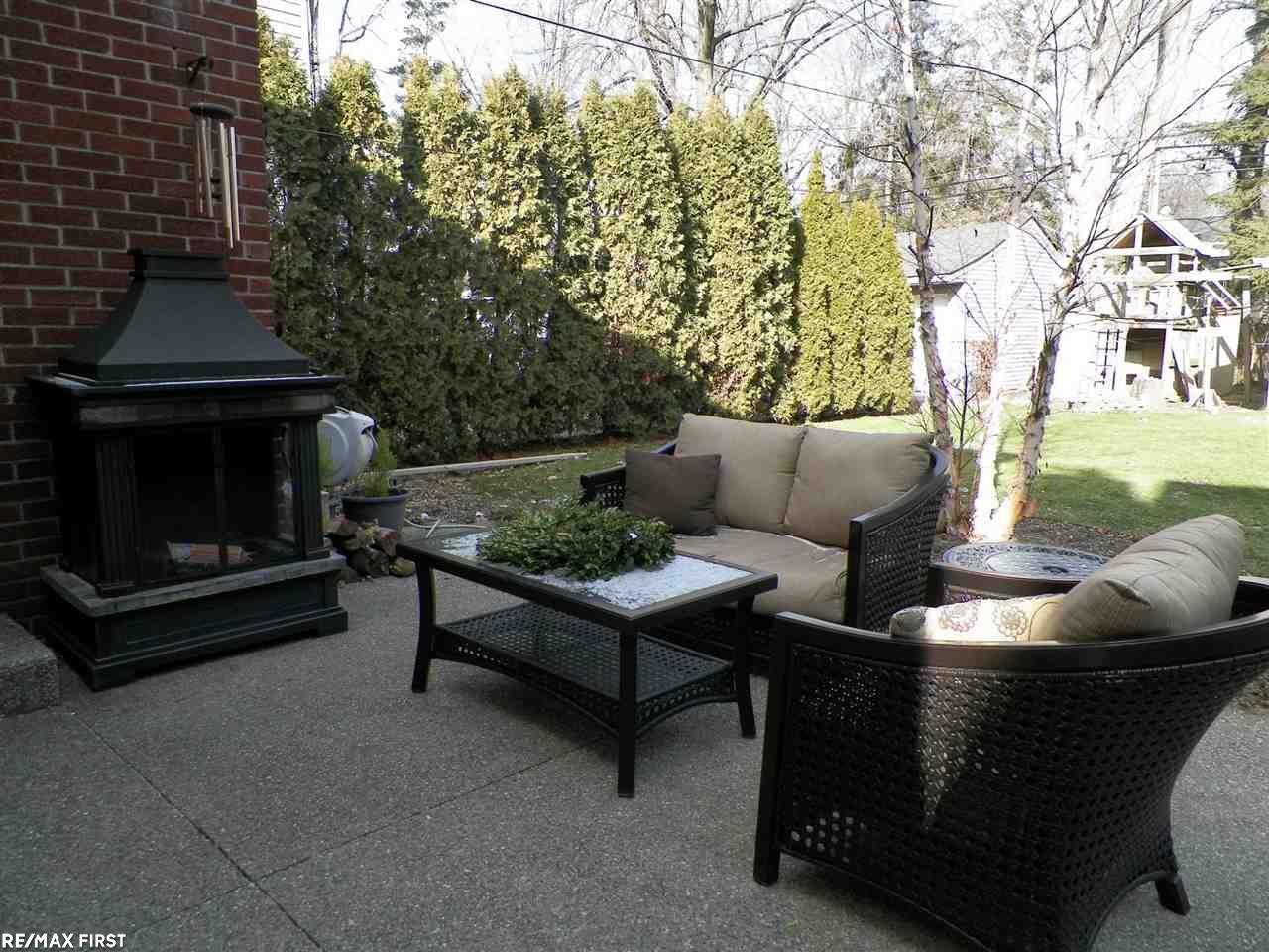 1944 Severn Road Grosse Pointe Woods, MI 48236 - Photo 23 of 25