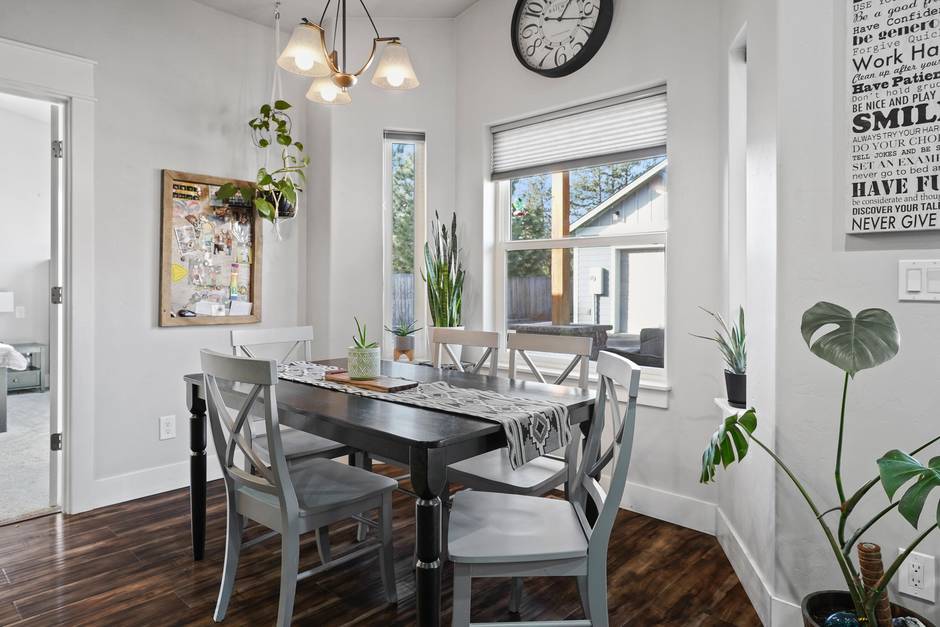 60261 Cinder Butte Road Bend, OR 97702 - Photo 14 of 46 Dining
