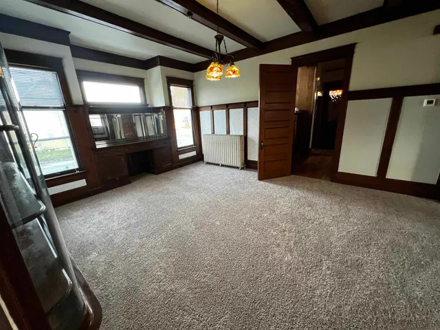 $195,000 | 2602 6th Avenue, Moline, IL 61265