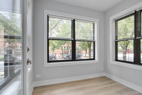 $2,308 | 6931 North Lakewood Avenue, Unit 3, Chicago, IL 60626