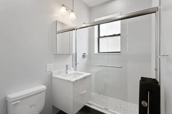 $2,308 | 6931 North Lakewood Avenue, Unit 3, Chicago, IL 60626