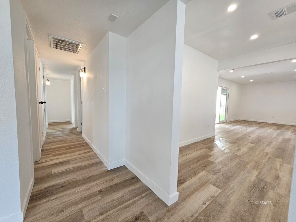 133 South Silver Ridge Street Ridgecrest, CA 93555 - Photo 7 of 29 Gallery Image 7
