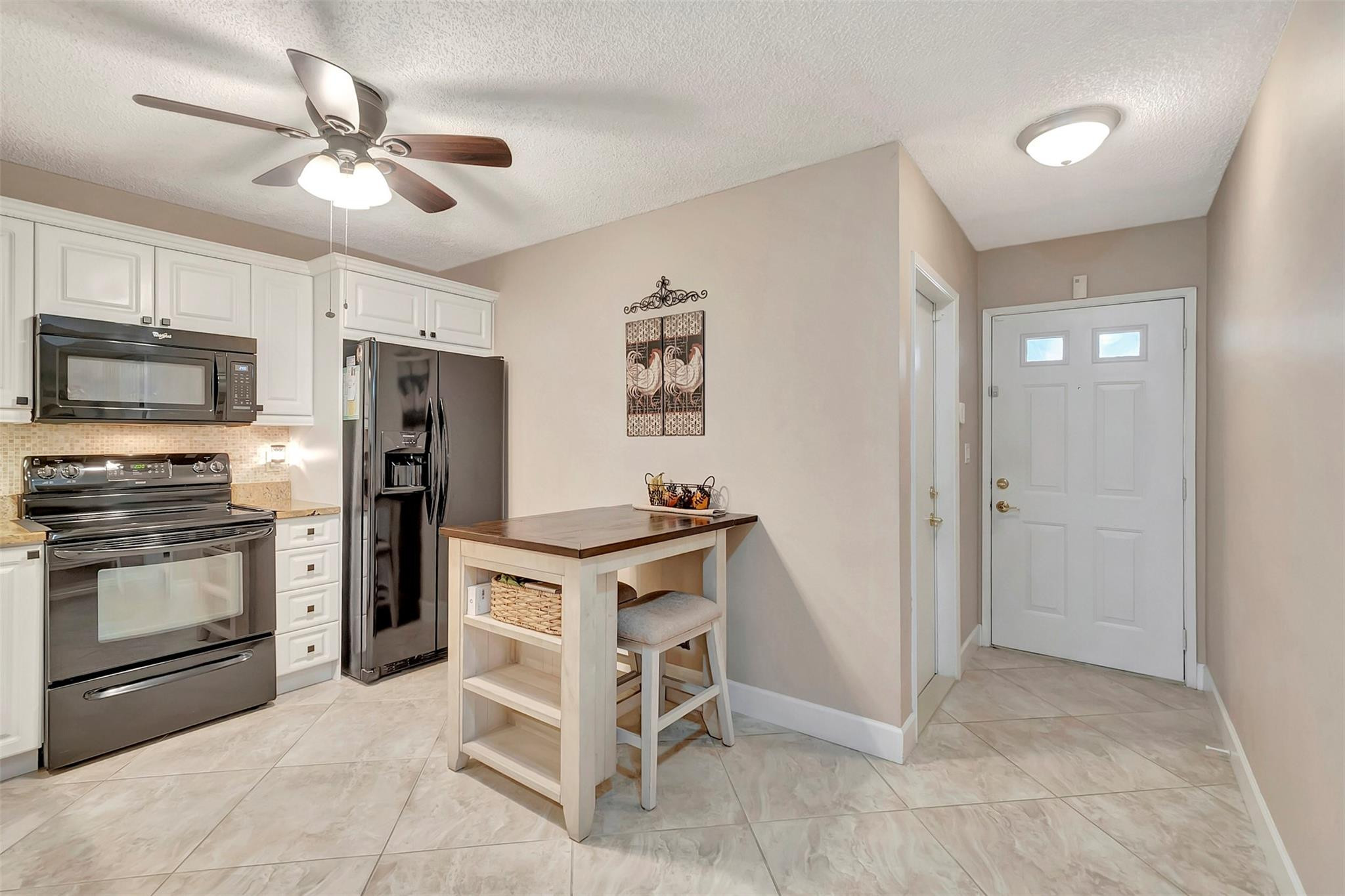 18801 Jolson Avenue, Unit 2 Boca Raton, FL 33496 - Photo 5 of 36 Photo 5