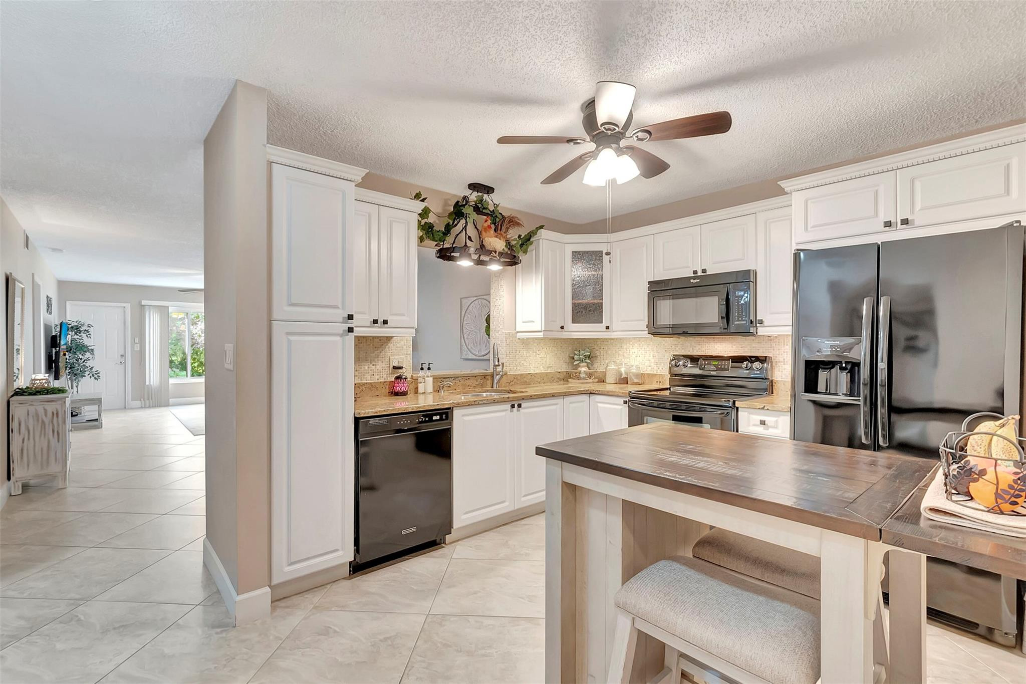 18801 Jolson Avenue, Unit 2 Boca Raton, FL 33496 - Photo 6 of 36 Photo 6