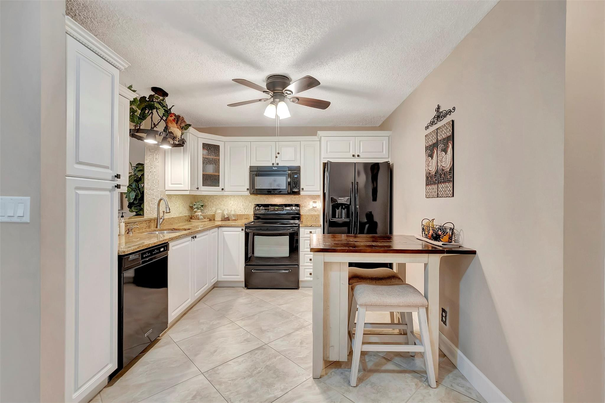 18801 Jolson Avenue, Unit 2 Boca Raton, FL 33496 - Photo 7 of 36 Photo 7