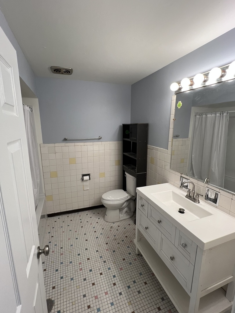 10741 South Pulaski Road, Unit 1C Chicago, IL 60655 - Photo 4 of 9 Gallery Image 4
