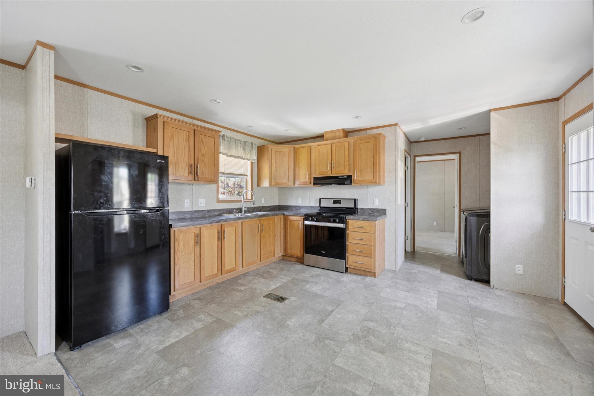 1446 Gibson Road, Unit D7 Bensalem, PA 19020 - Photo 5 of 15 Gallery Image 5