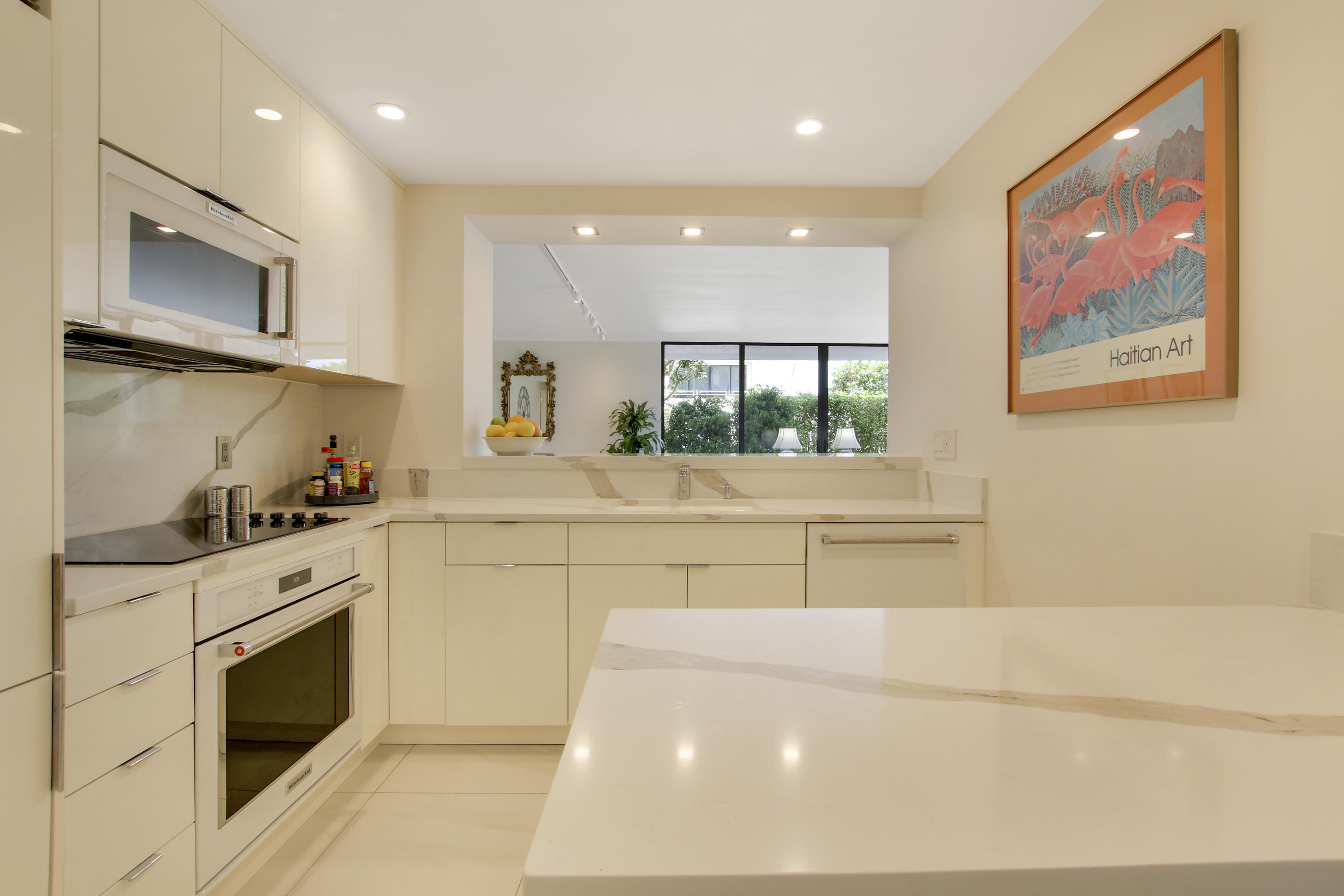 2150 Ibis Isle Road, Unit 4 Palm Beach, FL 33480 - Photo 3 of 14 House-57