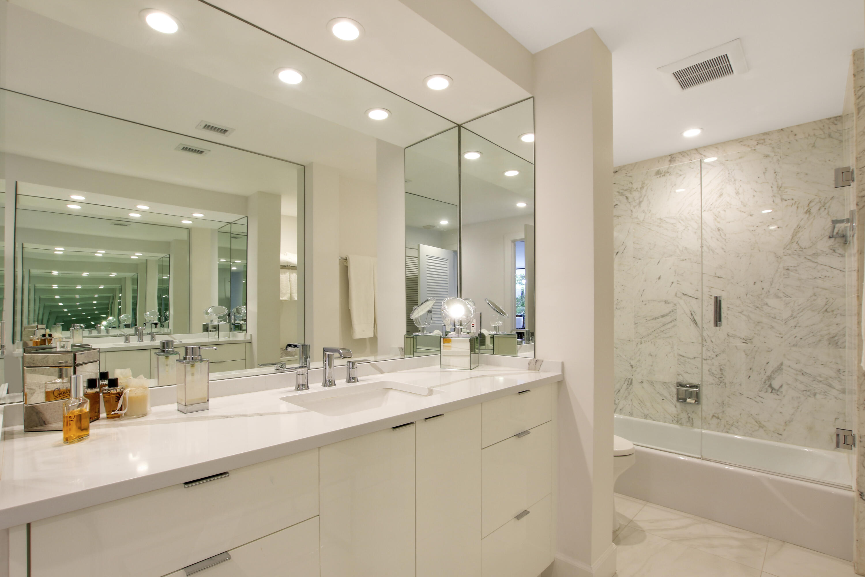 2150 Ibis Isle Road, Unit 4 Palm Beach, FL 33480 - Photo 7 of 14 House-62