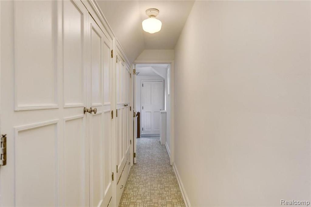 19505 Canterbury Road Detroit, MI 48221 - Photo 14 of 32