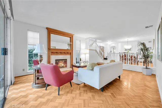 $1,099,000 | 601 John K Drive, Unit 101, Long Beach, CA 90803