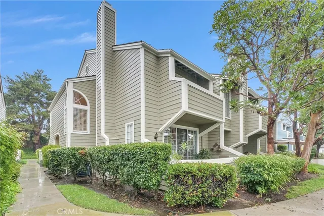 $1,099,000 | 601 John K Drive, Unit 101, Long Beach, CA 90803