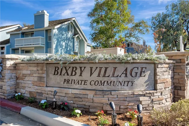 $1,099,000 | 601 John K Drive, Unit 101, Long Beach, CA 90803