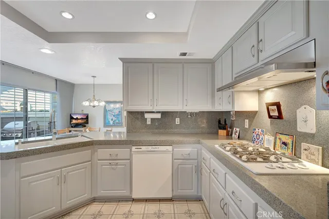 $1,099,000 | 601 John K Drive, Unit 101, Long Beach, CA 90803