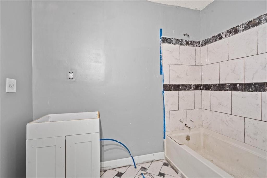 547 Blue Ridge Boulevard Kansas City, MO 64125 - Photo 14 of 18