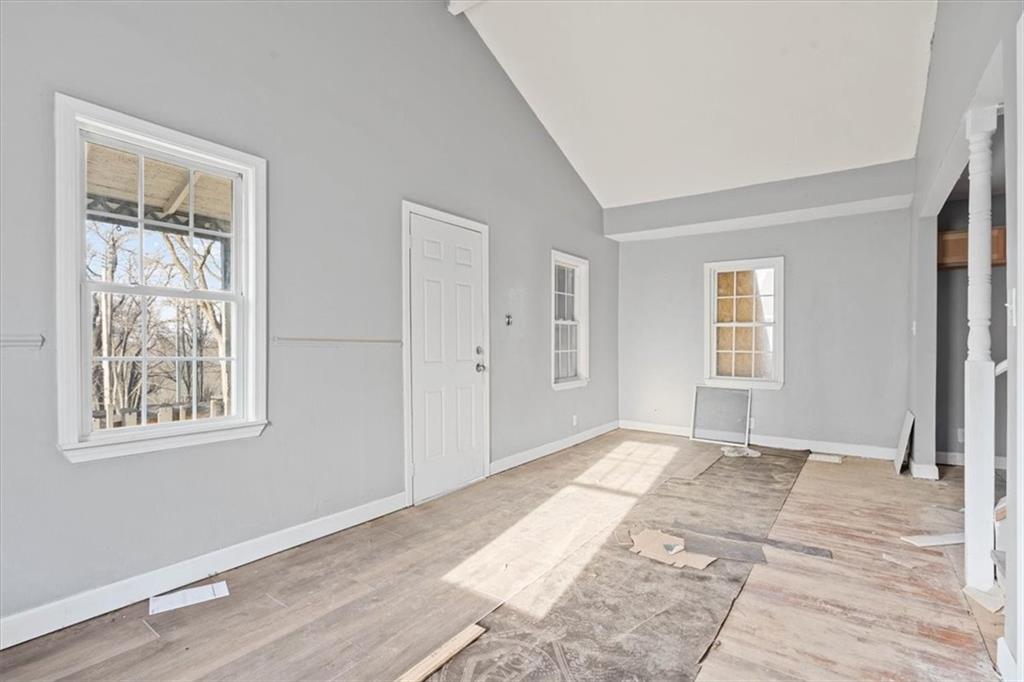 547 Blue Ridge Boulevard Kansas City, MO 64125 - Photo 5 of 18