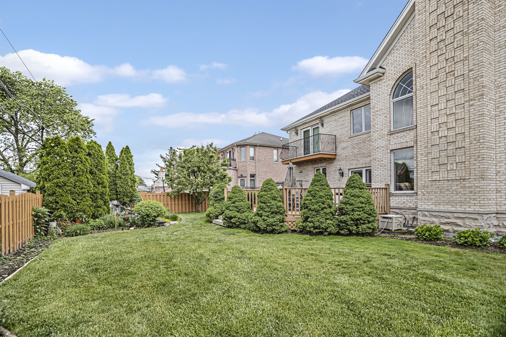 8040 West Charmaine Road Norridge, IL 60706 - Photo 54 of 62 a view of a back yard of the house