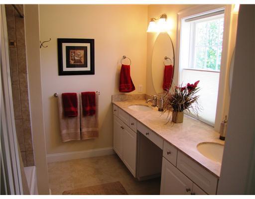 2 Carlisle Way, Unit 2 South Portland, ME 04106 - Photo 6 of 8 Master Bath/Spa.