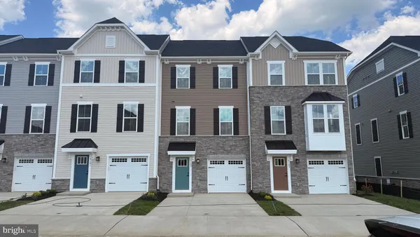 $2,900 | 9193 Edenderry Drive, Fredericksburg, VA 22408