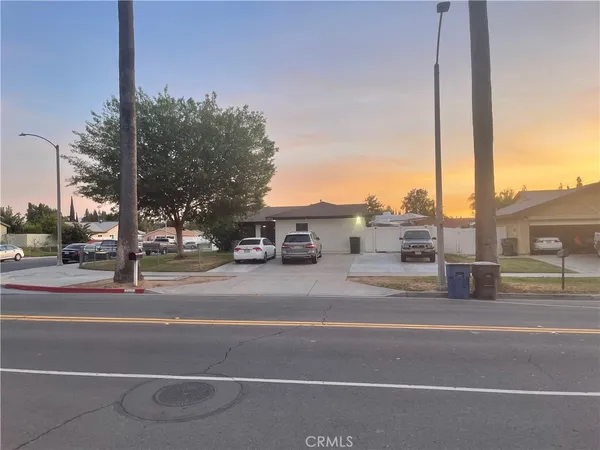 $1,650 | 3062 Monroe Street, Riverside, CA 92504